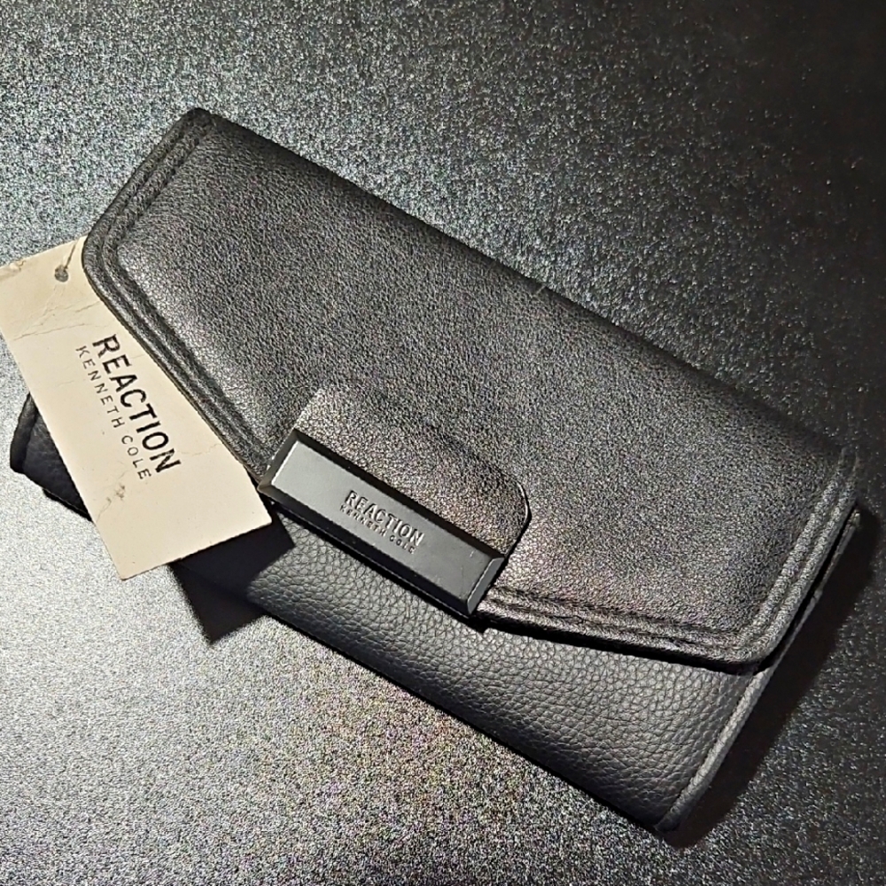 Kenneth Cole Reaction Black Honest Wallet NWTs